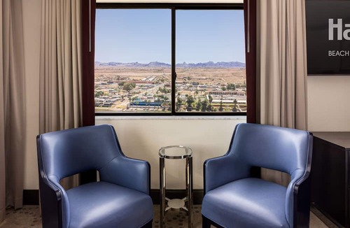 Laughlin Resort | Harrah’s Laughlin Beach Resort & Casino - A Caesars Rewards Destination