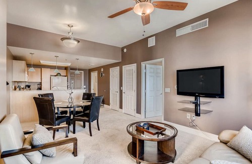 Downtown Las Vegas Condo | Opulent Ogden Luxury High Rise 20th floor Queen