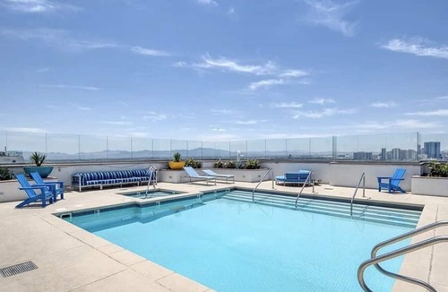 Downtown Las Vegas Condo | Opulent Ogden Luxury High Rise 20th floor Queen