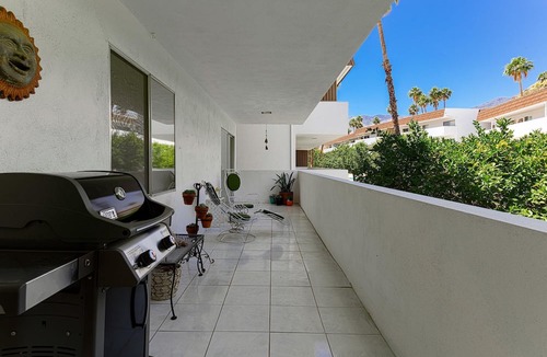 Canyon Corridor Condo | Mod Spot! Midcentury Gem! Pool! Spa! Mtn View! South PS!