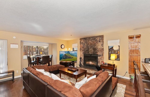 Summit Estates Condo | Summit Run by Destination Big Bear: Walking Distance to Snow Summit! Close to the Lake! Minutes from the Village!