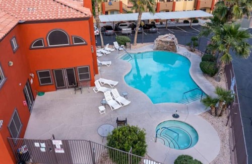 Mesquite Condo | Desert Valley Hide Out by J and Amy BL991341