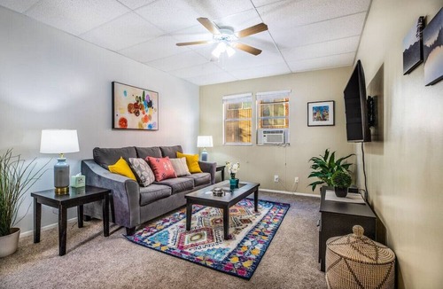 Lower Avenues Apartment | Historic Avenues Apt Downtown-25% Off Ski Rentals