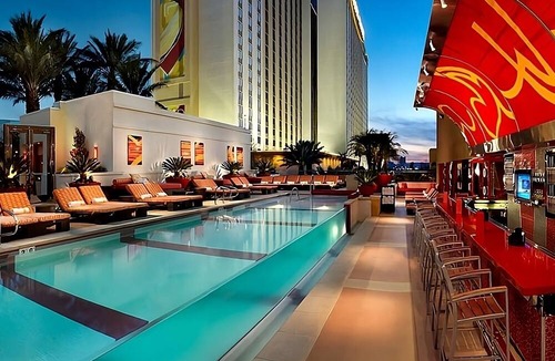 Downtown Las Vegas Hotel | Gold Tower Parlor Suite at Golden Nugget Las Vegas, Pets Allowed, Nightclub!