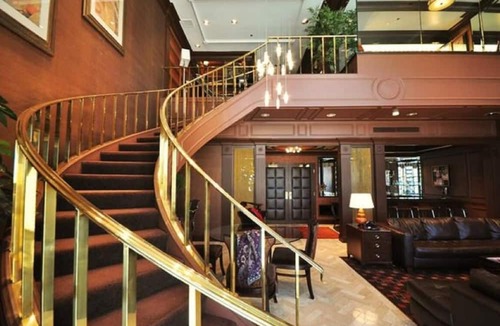 Downtown Las Vegas Hotel | 2 x Carson Tower - Deluxe King Room at Golden Nugget Las Vegas