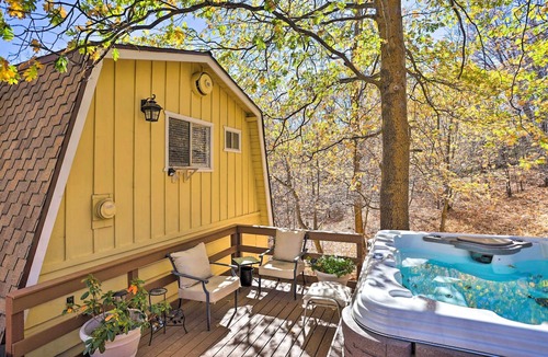 Lake Arrowhead Apartment | Lake Arrowhead Studio Near Hiking w/Hot Tub