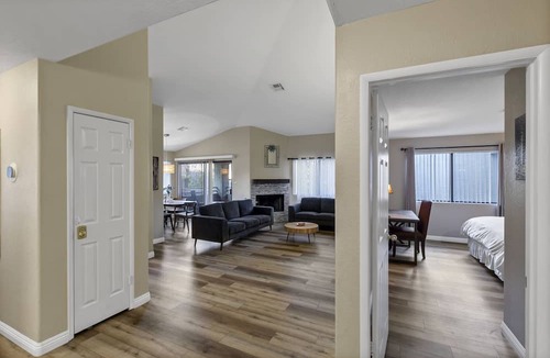 Spring Valley Apartment | Superhost 5 Star ⭐ Service Spacious 2 Bedrooms