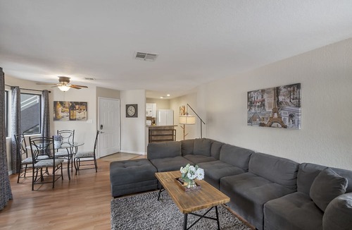 Enterprise Apartment | Superhost 5 Star ⭐️ Service Large 3 Bedroom