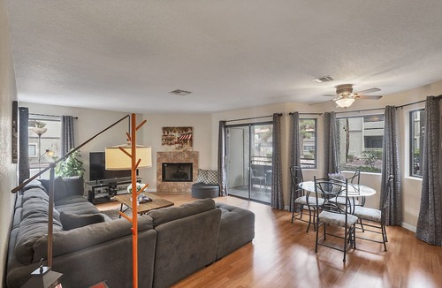 Enterprise Apartment | Superhost 5 Star ⭐️ Service Large 3 Bedroom