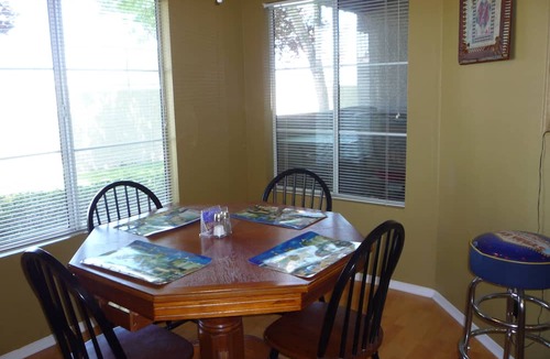 Enterprise Condo | Las Vegas Blvd. tropical resort guard gated condo/Pool/Spa/Gym/Tennis/pet/ADA