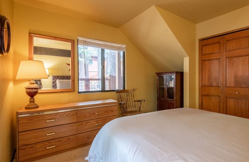 Truckee House | Pet-Friendly Lodge | A/C & King Suite | Rec Center Access | Near Lake & Trails