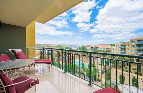 Lake Las Vegas Condo | Magical water views of Lake and Pool! 2 Bed/2bath 30 minutes to the strip