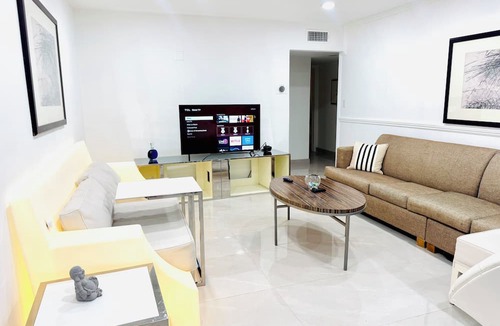Beverly Green Apartment | Cozy renew 3BR STRIP next LVCC book best-Spot Sale POOL Labor Day LVCC enjoy