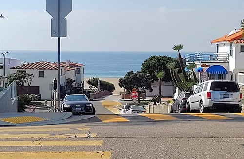 Hermosa Beach House | 3 HOUSES TO THE BEACH.GREAT OCEAN VIEWS