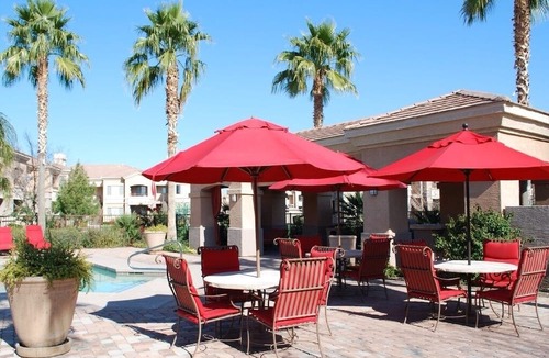 Gilbert Condo | Spacious 3 bedroom poolside condo in a well-located, quiet, resort-style complex