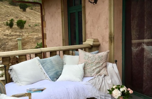 Central Malibu Villa | Malibu Tuscany Paradise w/Pool/Villa Spacious in private gated neighborhoodn