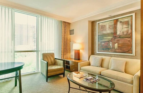 Las Vegas Condo | No Resort Fee | Strip Views, Pools & Parking