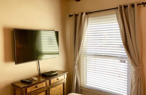 Hermosa Beach Condo | Enjoy THE STRAND, Steps to the sand, SPECIAL RATES , Inquire Now !