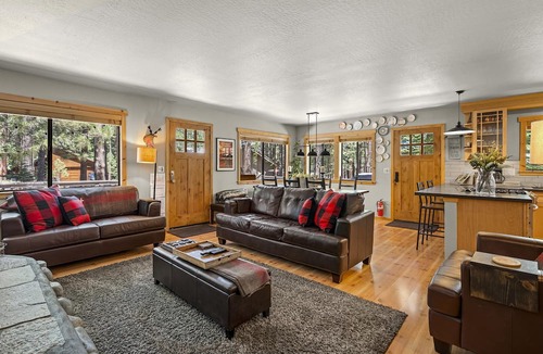 Truckee House | Mountain Retreat | Rec Center Access | Queen Beds | Near Biking Trails & Lake