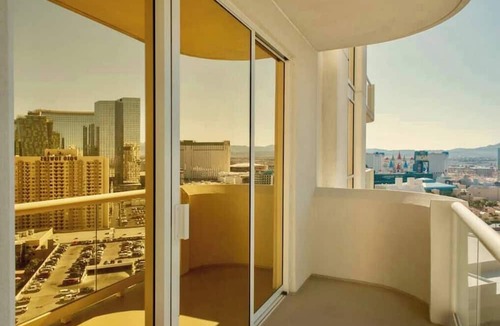 Las Vegas Condo | No Resort Fee | Balcony Strip Views, Pools & Parking