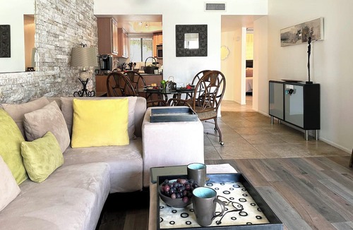 South Scottsdale Condo | Ground Floor : Garage : Big Patio : 2 Desks : Heated Pool : Hypoallergenic Dogs