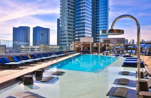 Las Vegas Strip Condo | Stay Together Suites - Stylish Condominium, Sleeps 9, Center Strip - Jockey Club
