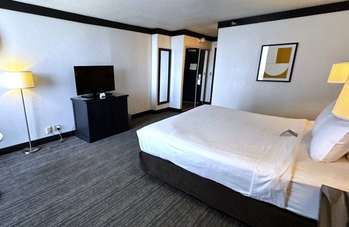 Las Vegas Apartment | International Suite | Vegas Casino Stay