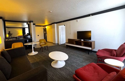 Las Vegas Apartment | Double Wagalong|Pet Friendly|Vegas