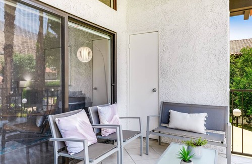 Canyon Corridor Apartment | Modern condo with mountain view, private balcony, pools
