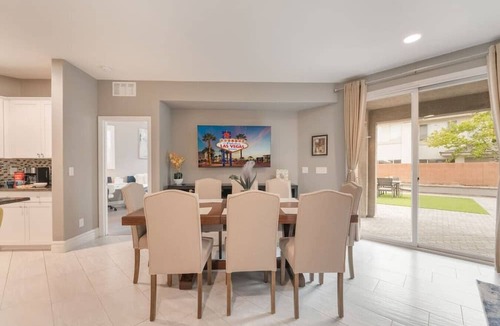 Rhodes Ranch Apartment | Large Groups! Game Room| BBQ| Spacious| Near Strip