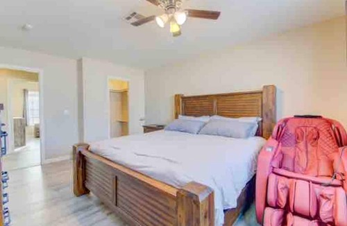 Las Vegas House | Special Sale! King Bed! EV Charger! Rain Shower!