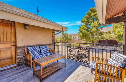 Morongo Valley House | Peaceful paradise awaits- Plenty of space for family, friends, or a retreat!