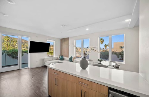 Hollywood Apartment | The Jade Hill' Luxurious Penthouse Two floors Hollywood Hills Pool, Gym, Jacuzzi
