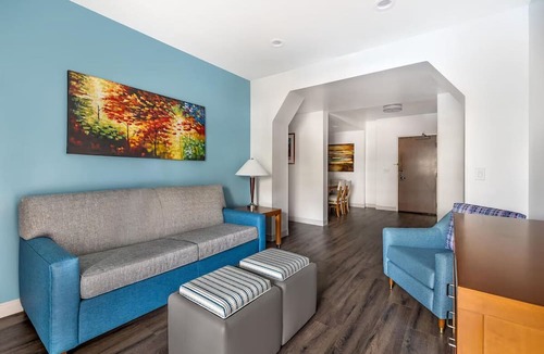 Enterprise Hotel | Resort Retreat with Free Parking Near Airport & Las Vegas Entertainment