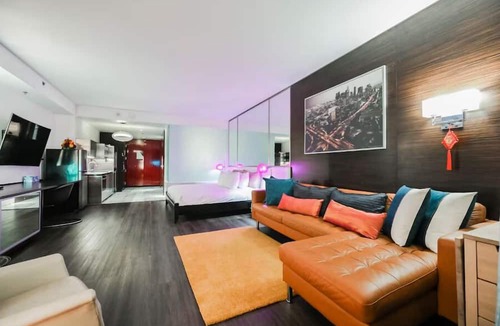 Las Vegas Apartment | SVS: Remodeled High Floor Studio | Strip View Balcony | Palms Place