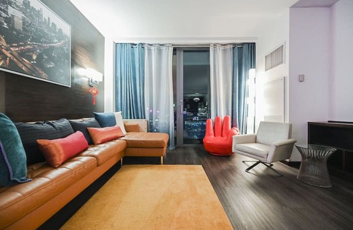 Las Vegas Apartment | SVS: Remodeled High Floor Studio | Strip View Balcony | Palms Place