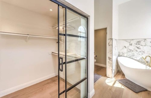 Green Valley North Apartment | Old Mill | Chic Modern Bungalow in Green Valley!