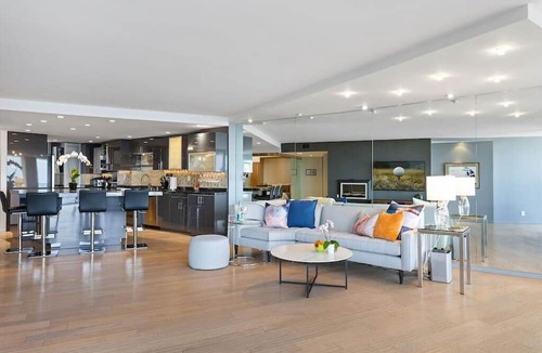 Marina del Rey Condo | Gorgeous Luxury Highrise w/Spectacular Marina & Ocean Views