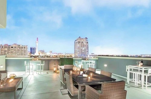Downtown Las Vegas Condo | Balcony Luxury High Rise Downtown Fremont Casinos