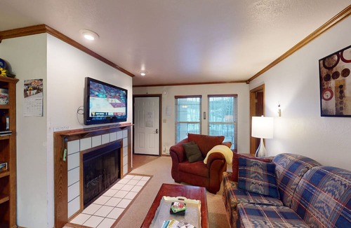 Brian Head Condo | Royal Vista III, Pool & Hot-Tub, Ski-I/O, 2 BR, 2 Bath, Sleeps 6