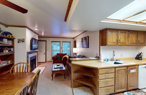 Brian Head Condo | Royal Vista III, Pool & Hot-Tub, Ski-I/O, 2 BR, 2 Bath, Sleeps 6