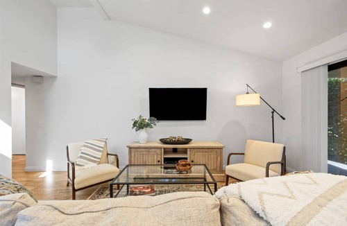 Palm Desert Condo | Newly furnished Condo in Heart of Palm Desert! Pool, PickleBall!