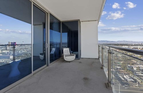 Las Vegas Apartment | Ultra Luxury Palms Place II