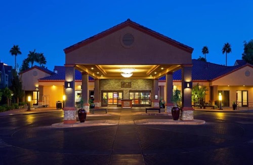 Las Vegas Hotel | Live the Villa Life | 5 Pools, Game Room, Full Kitchen & BBQ Grills