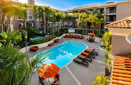 Marina del Rey House | Exclusive Room Private Bathroom in Shared Apartment with Hot Tub and Gym