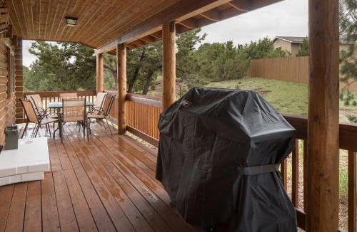 Williams House | Ontario Ave Remodeled Log Cabin on 1 Acre Gateway to Grand Canyon Amazing Views