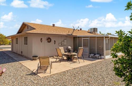 Sun City House | Sun City Retreat w Patio, Grill & Backyard