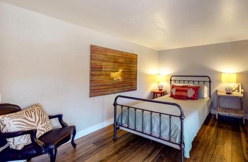 Sonoma House | Modern Country Retreat close to Sonoma Plaza