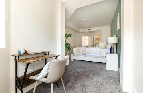 Hollywood Apartment | Modern 1BR in the Heart of Hollywood