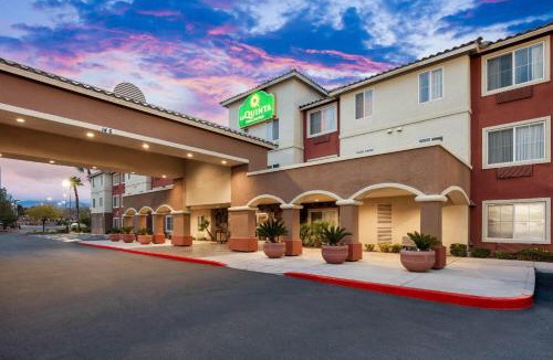 Peccole Ranch Hotel | La Quinta by Wyndham Las Vegas RedRock/Summerlin